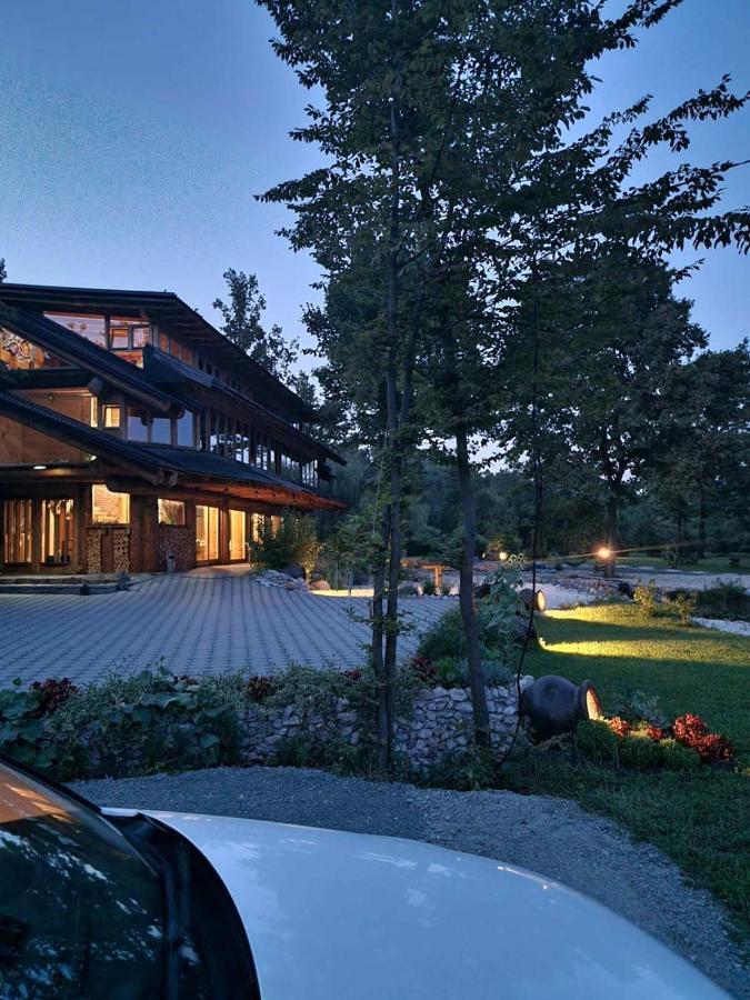 Guest House Mala Prica Zivinice Екстериор снимка