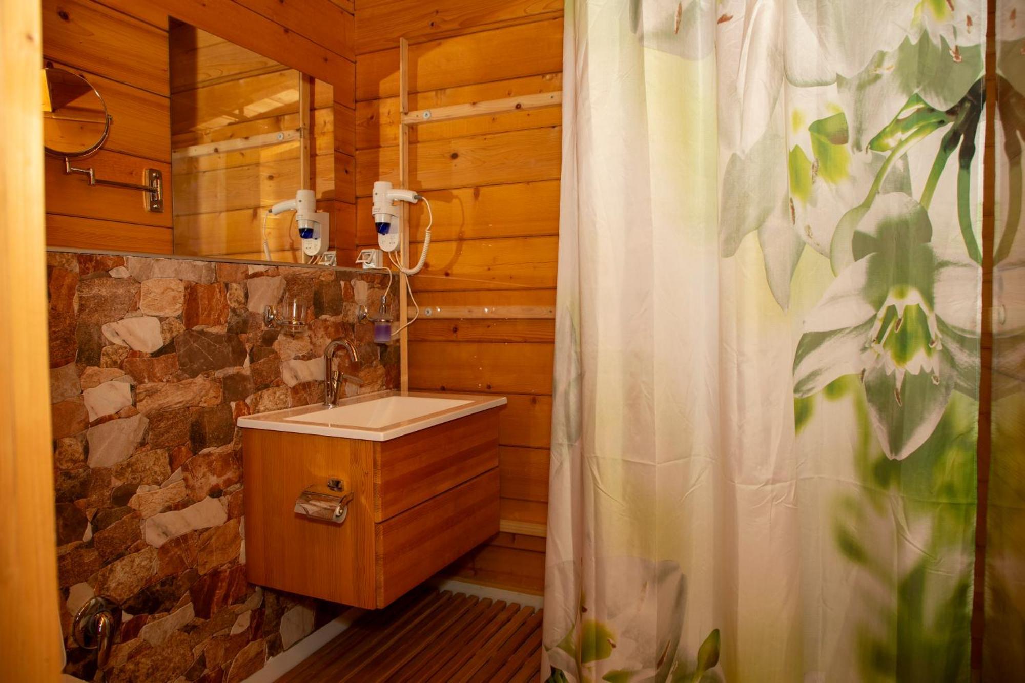 Guest House Mala Prica Zivinice Екстериор снимка