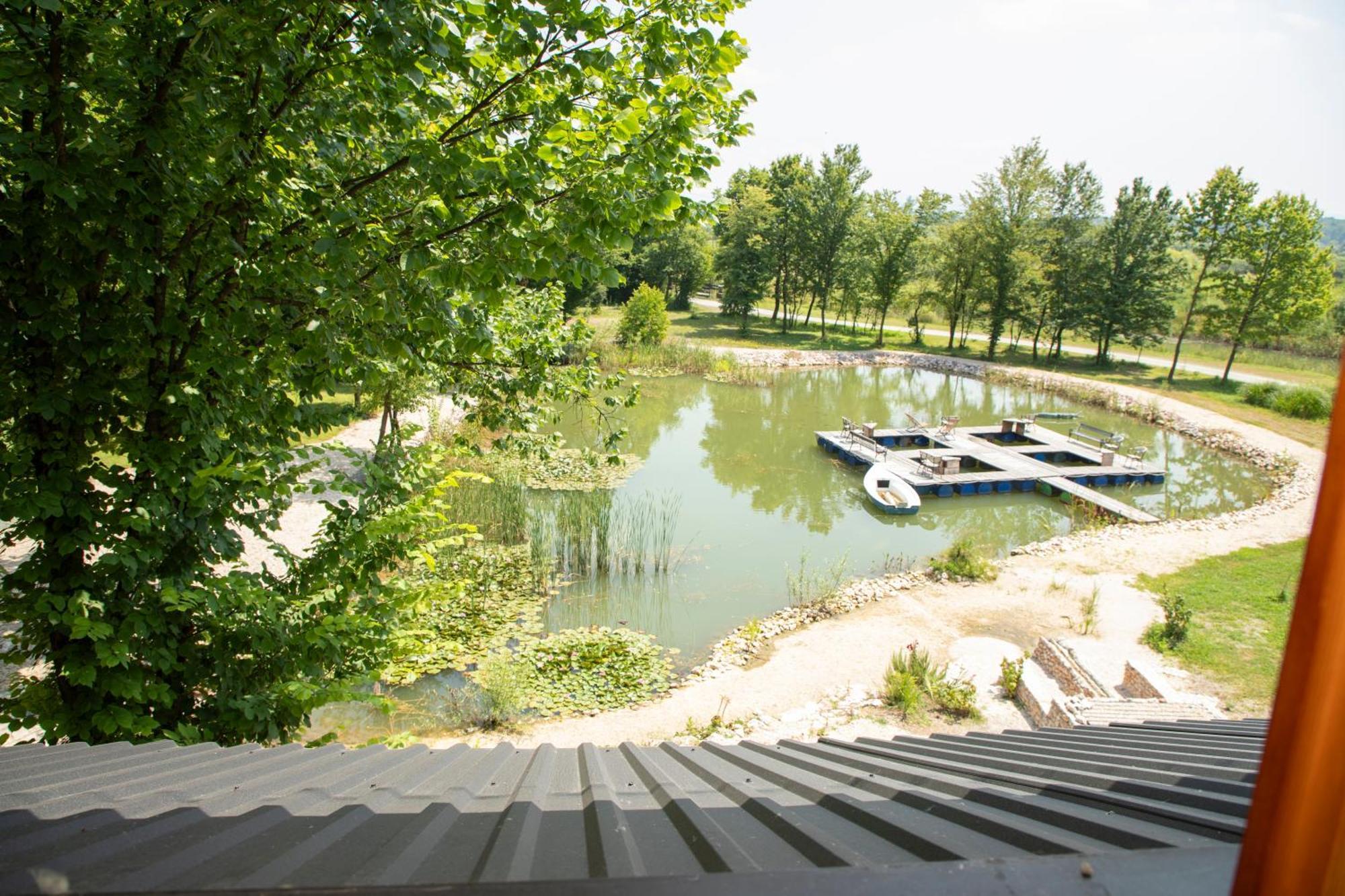 Guest House Mala Prica Zivinice Екстериор снимка