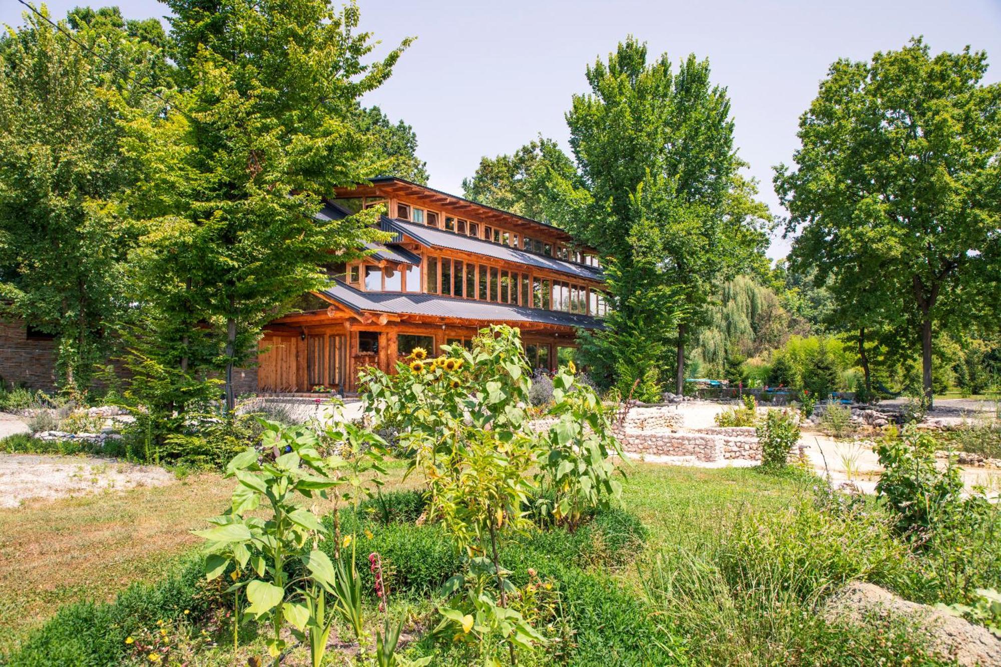 Guest House Mala Prica Zivinice Екстериор снимка
