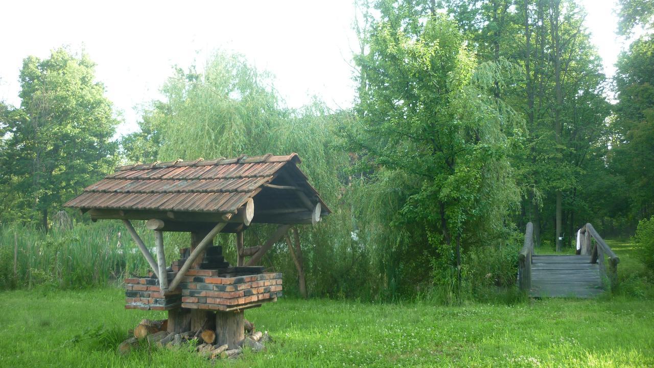 Guest House Mala Prica Zivinice Екстериор снимка